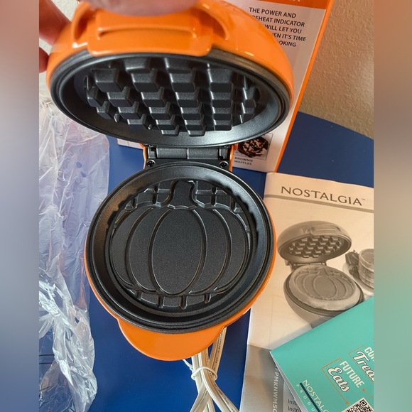 Pumpkin orange mini waffle maker by Nostalgia!! Super compact!! New- manuals! - Picture 3 of 10